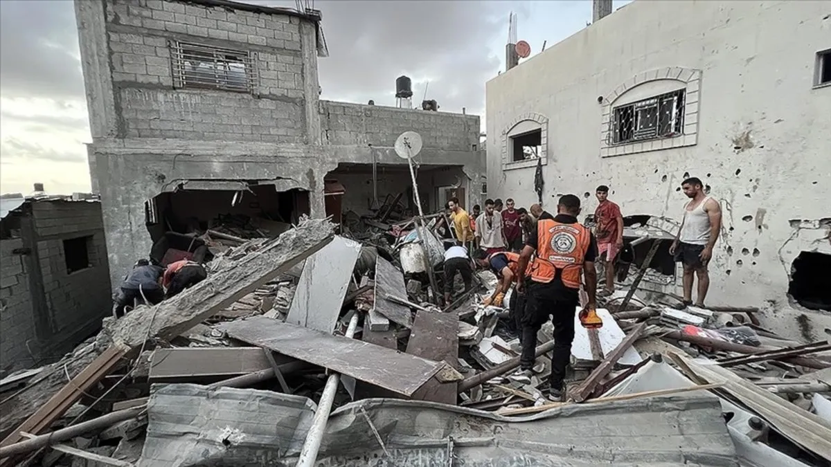 Katil İsrail Gazze'de yine sivilleri vurdu: 25 ölü, 40 yaralı
