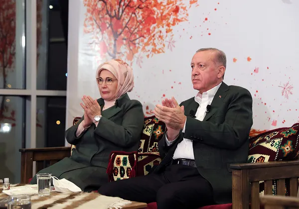 son-dakika-baskan-erdogandan-siirtte-onemli-mesajlar-yeni-programimizla-refahi-yayginlastiracagiz-1638729124990.jpg