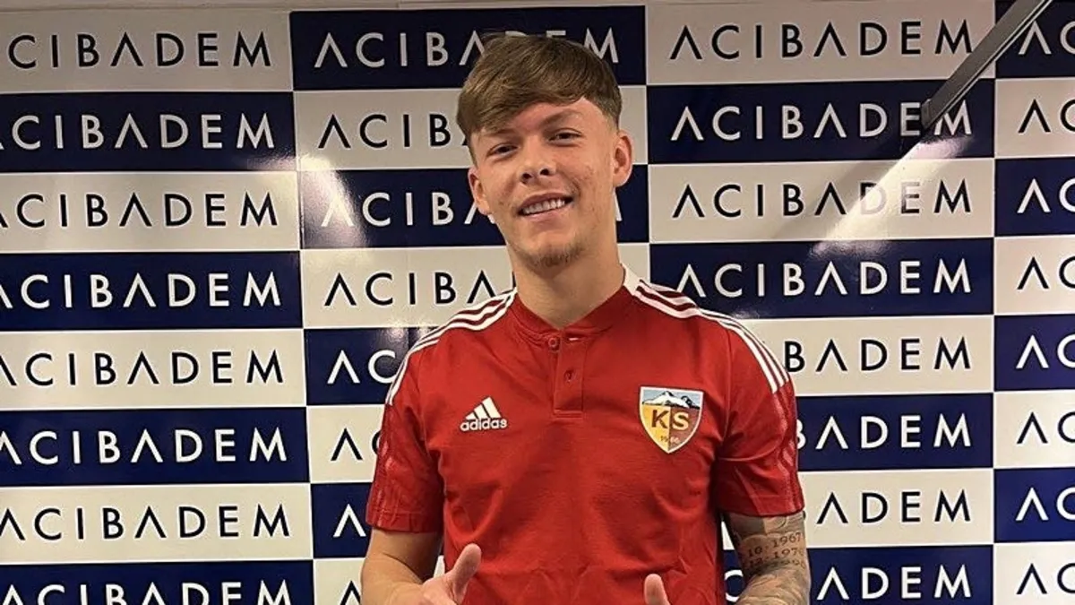 Kayserispor’da yeni transferlerin forma numaraları belli oldu! Kayserispor’da yeni transferlerin forma numaraları belli oldu!