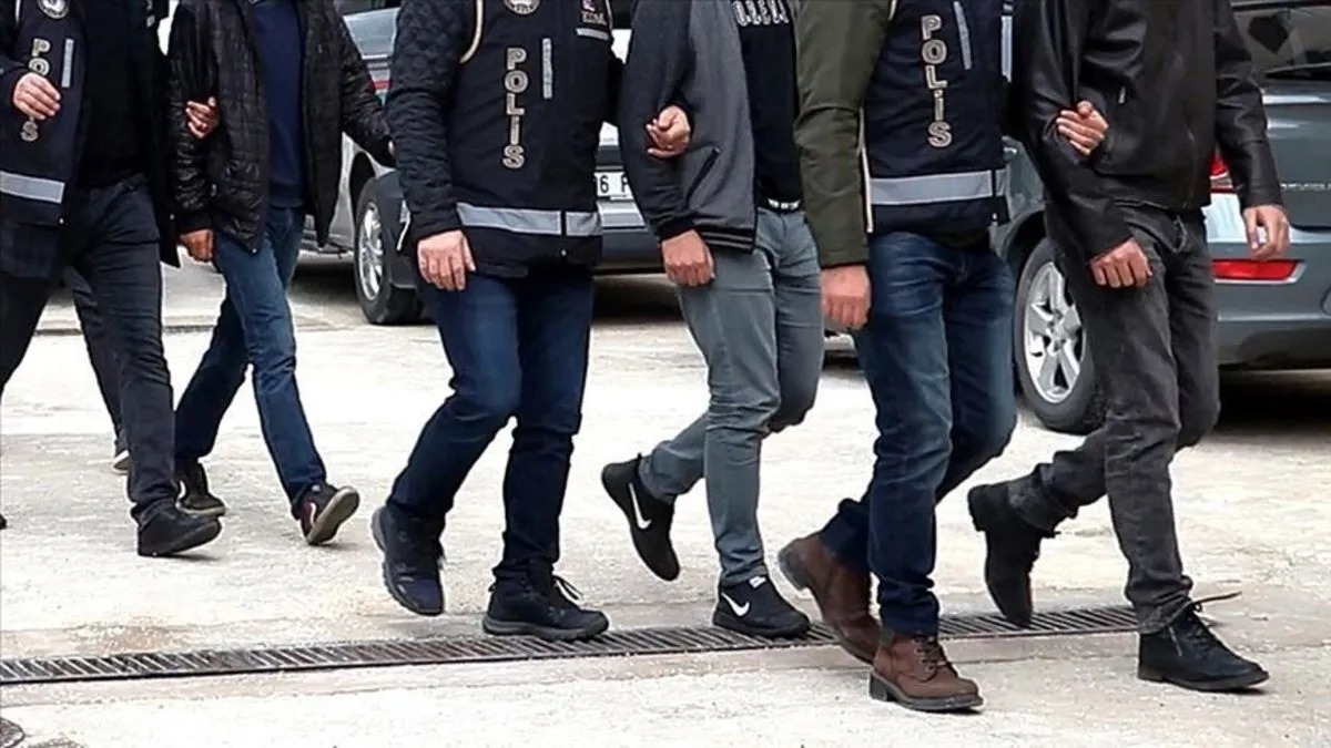 FETÖ'ye yönelik Kıskaç-40 operasyonunda 126 kişi tutuklandı