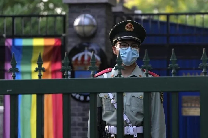 LGBT lobisine geçit yok! Pekin yönetiminden eşcinsellere yönelik yeni yasaklar