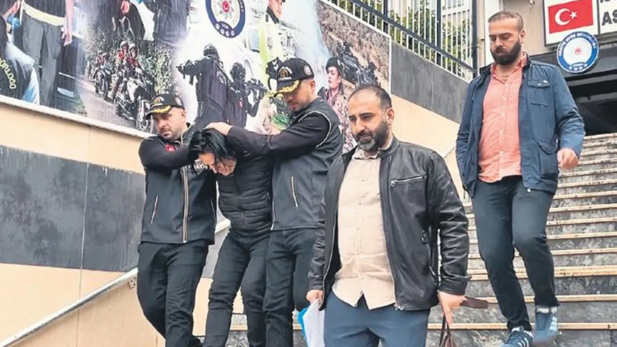 Sahte altın kalpazanlarına baskın