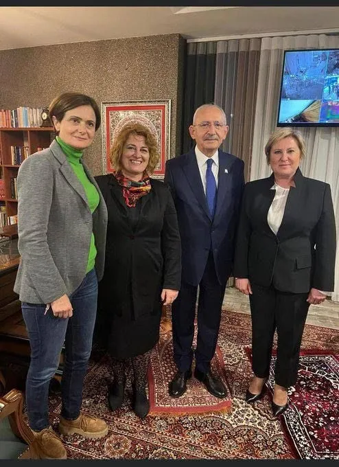 Vatandaşlardan Kılıçdaroğlu'nun skandal seccade karesine tepki: Müslümanlara mesaj veriyor