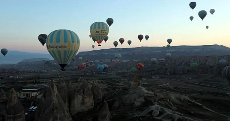 Kapadokya’da balon turlarına olumsuz hava şartları izin vermedi