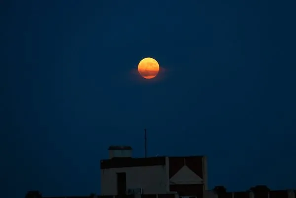 Istanbul Da Muhtesem Parcali Ay Tutulmasi Manzaralari Galeri Yasam