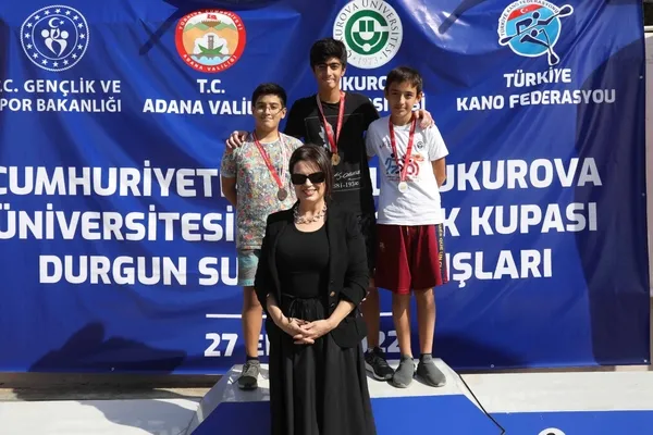 cu-rektorluk-kupasi-durgun-su-kano-yarislari-yapildi-1666945103950.jpg