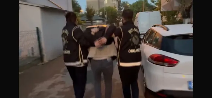 istanbulda-suc-orgutune-safak-operasyonu-1783661221720.jpg