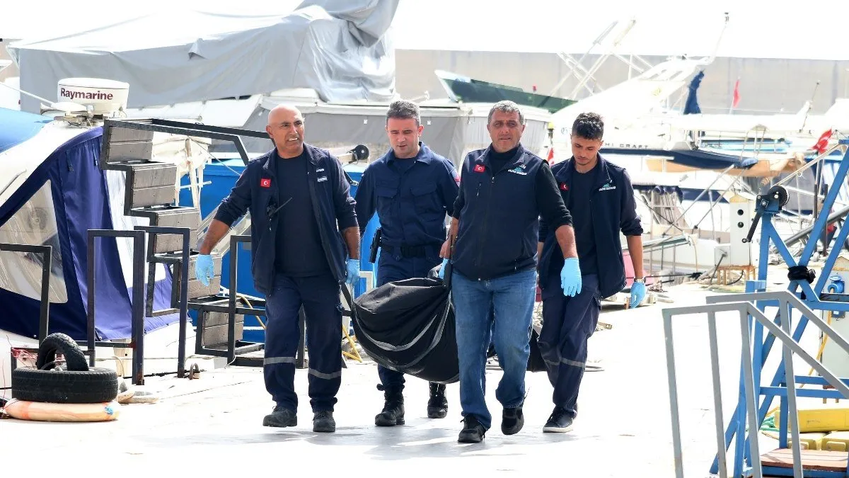Antalya’da korkunç olay: Sahilde yürürken dengesini kaybeden adam boğularak can verdi