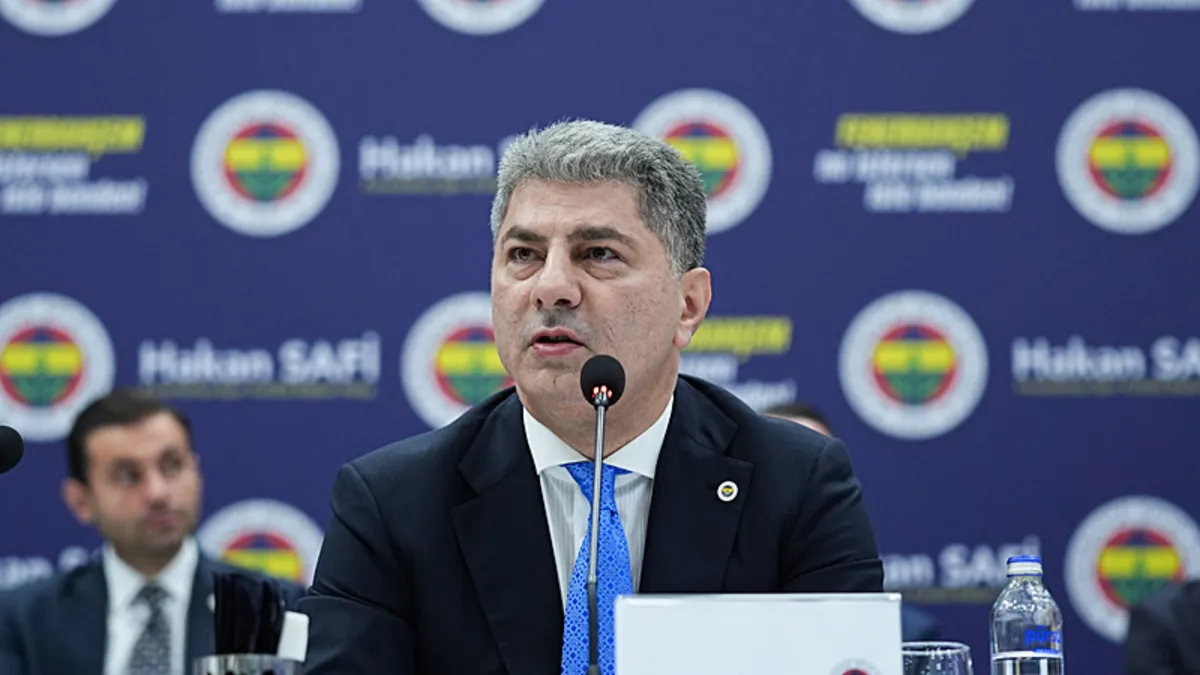 Hakan Safi: Fenerbahçe’mizi 2050 senesine hep beraber hazırlamalıyız! Hakan Safi: Fenerbahçe’mizi 2050 senesine hep beraber hazırlamalıyız!