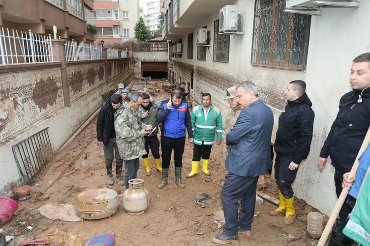 Şanlıurfa'da Mehmetçik sahada... Sel felaketinin yaraları sarılıyor