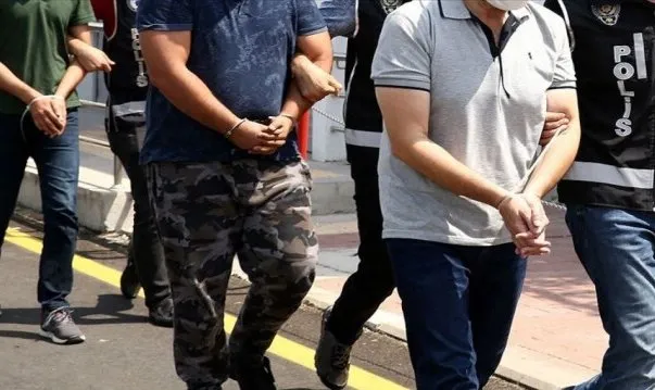 Edirne’de FETÖ şüphelisi 2 kişi yakalandı