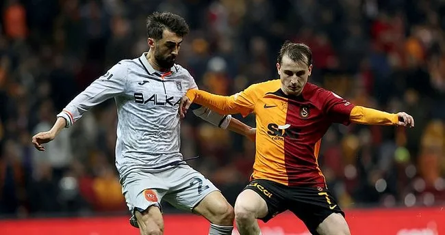 Son dakika haberi: Galatasaray, Başakşehir deplasmanında! Karşılaşmada ilk 11'ler belli oldu...