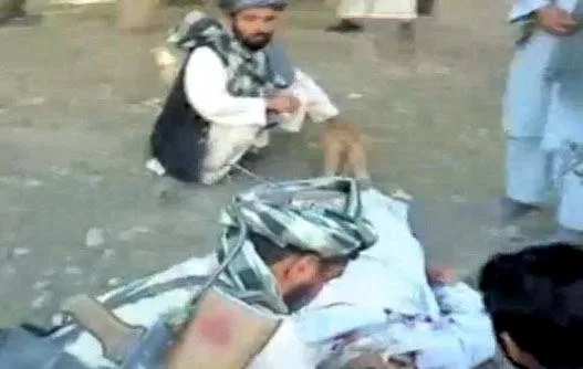 Afganistan’da alkışlar eşliğinde infaz
