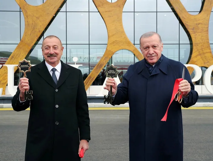 son-dakika-baskan-erdogandan-azerbaycan-donusu-carpici-mesajlar-ben-taarruzdayim-kitabimda-geri-adim-atmak-yok-1635321360632.jpg