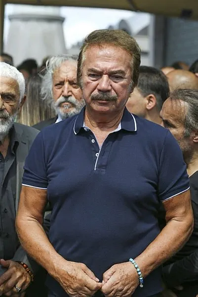 Sanatçılardan Diyarbakır'da nöbet tutan annelere destek