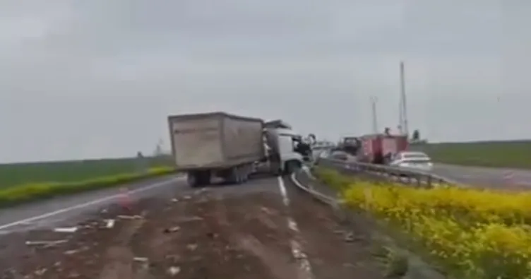 Hurdaya dönen TIR’da ölümle burun buruna...