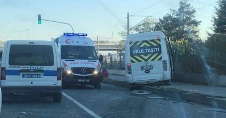 Eskişehir’de öğrenci servisi kamyonete çarptı: 9 yaralı
