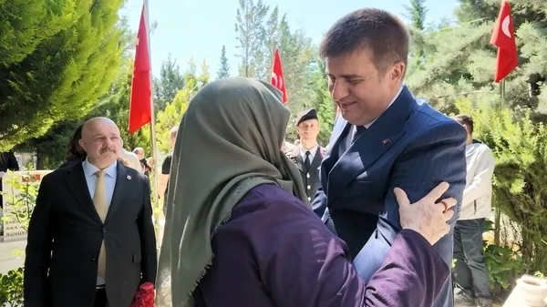 kirikkalede-sehitlik-ziyareti-1779801813866.jpg