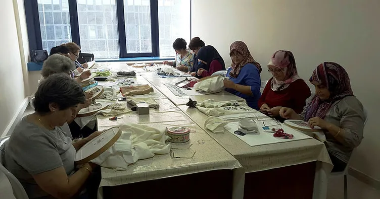 İZMEK kursları büyük ilgi görüyor