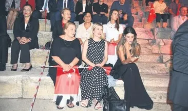 Annem Michael Jackson gibi’