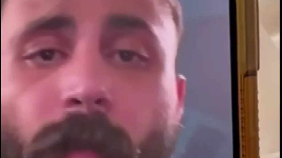 Gülistan Doku cinayetinde ortaya çıkan görüşme videosunun tamamı SABAH’ta! “Tabancayla kafasına tek kuşun sıktım” Gülistan Doku cinayetinde ortaya çıkan görüşme videosunun tamamı SABAH’ta! “Tabancayla kafasına tek kuşun sıktım”