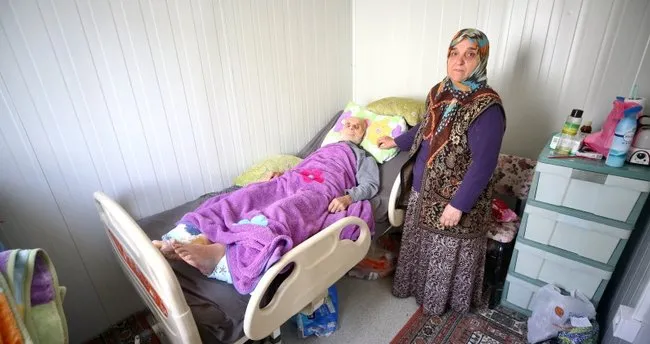 Deprem sonrası evi yıkılmıştı: Sezgin teyzenin gözyaşını devlet ve yardımseverler dindirdi
