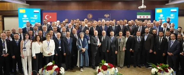 ticaret-bakani-omer-bolat-onumuzdeki-donemde-bu-guclu-ivmeyi-devam-ettirerek-10-milyar-dolarlik-ticaret-hacmi-1787748036877.jpg
