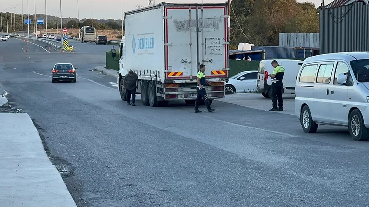 Tamir etmek için altına girdiği TIR hareket etti: Ezilerek can verdi!