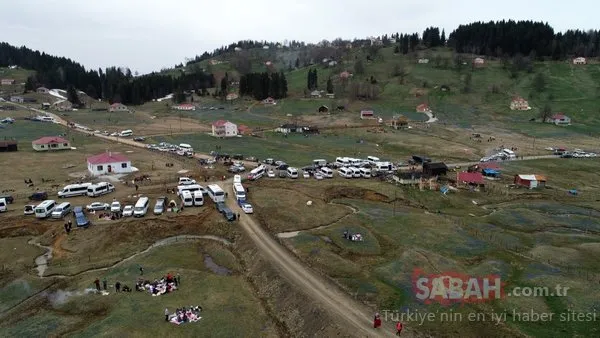 'Mor yayla'ya ziyaretçi akını