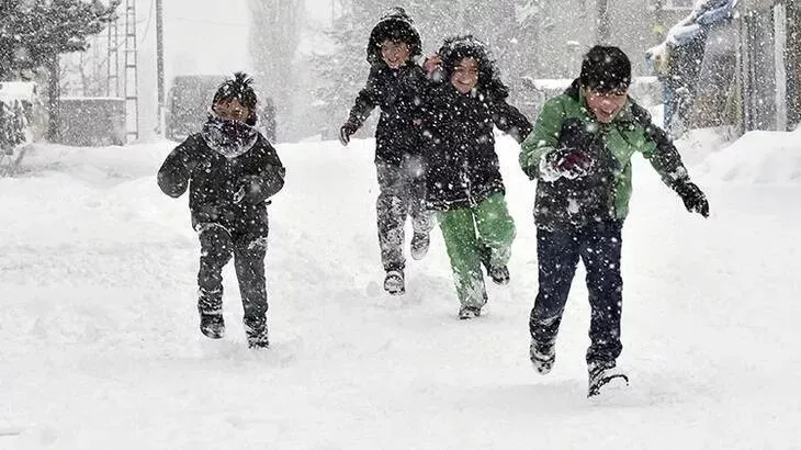 Trabzon’da bugün okullar tatil mi? 11 Mart 2022 okullar tatil olacak mı, Trabzon Valiliği’nden kar tatili açıklaması geldi mi?