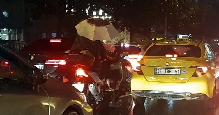 İstanbul’da yağmurla birlikte trafik yoğunluğu akşam saatlerinde yüzde 89 oldu