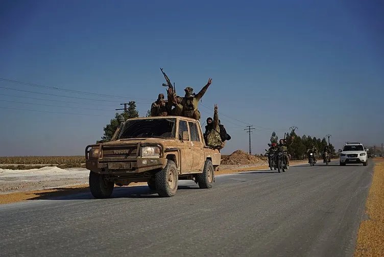 SON DAKİKA: SMO Kuveyris Askeri Havaalanı'nı ele geçirdi! Terör örgütü PKK/YPG'nin lojistik hattı kesildi