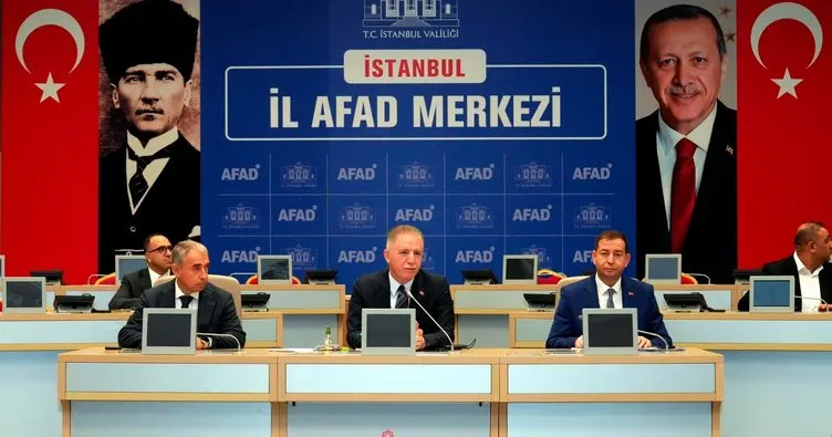 Vali Gül, İlçe Belediye Başkanları ile değerlendirme toplantısı yaptı