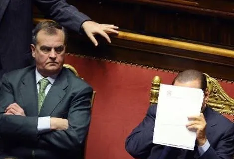 Berlusconi öldü öldü dirildi