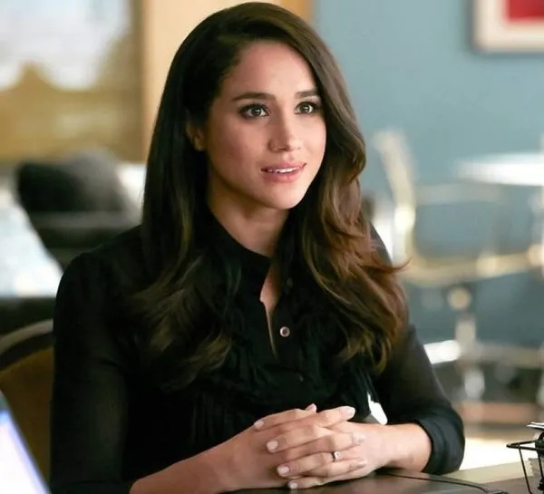 İngiliz basınında alay konusu oldu...Prens Harry ve Meghan Markle'ın tabağındaki büyük hata!