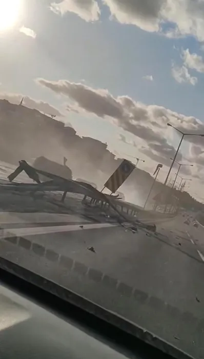 SON DAKİKA... İstanbul Sarıyer’de hatalı sollama facia getirdi: 2 ölü 4 yaralı!