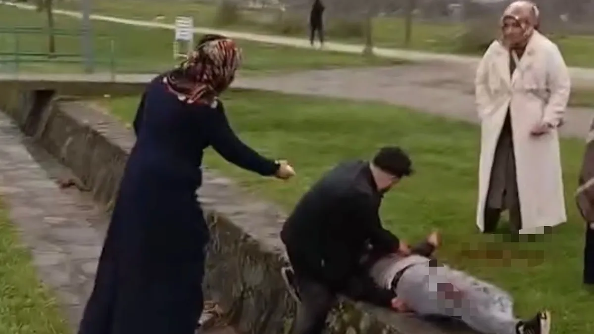 Tartıştığı kişi tarafından boğazından bıçaklanıp öldürüldü