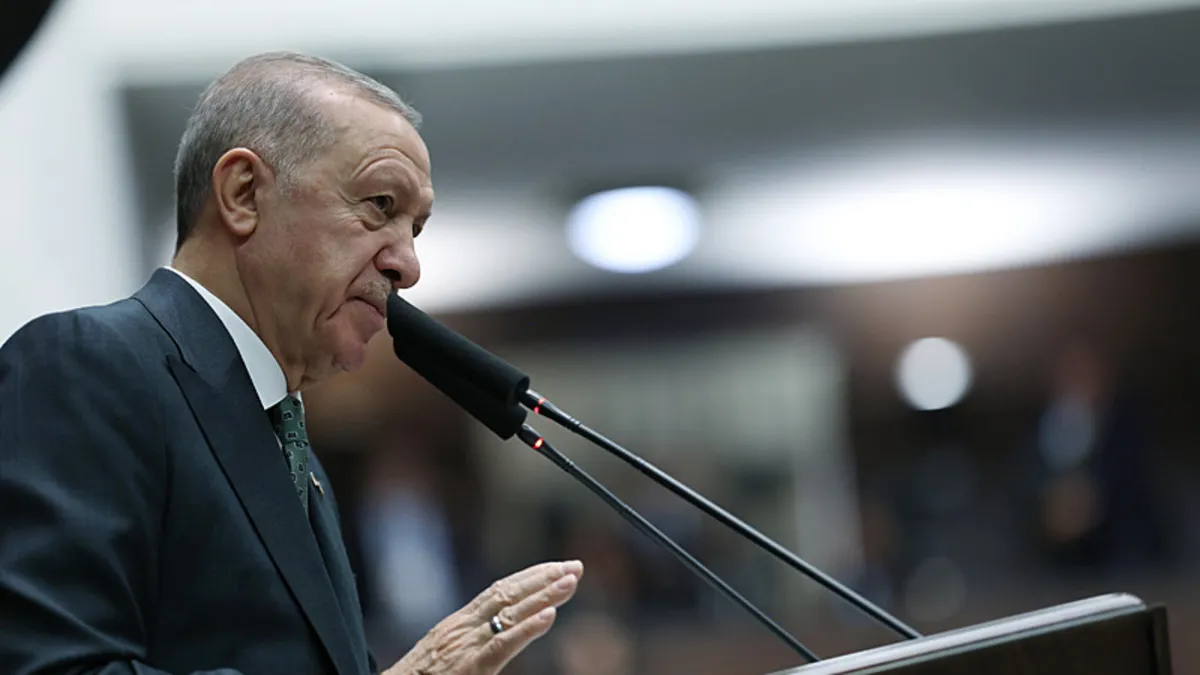 Son dakika: Başkan Erdoğan'dan Özgür Özel'e sert tepki: FETÖ'cülerin üfürüğüyle siyaset yapıyor