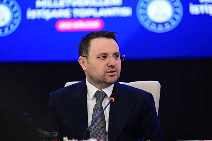 son-dakika-adalet-bakanligi-15-bin-sozlesmeli-personel-alacak-bakan-gurlek-alim-yapilacak-kadrolari-acikladi-1778574834480.jpg