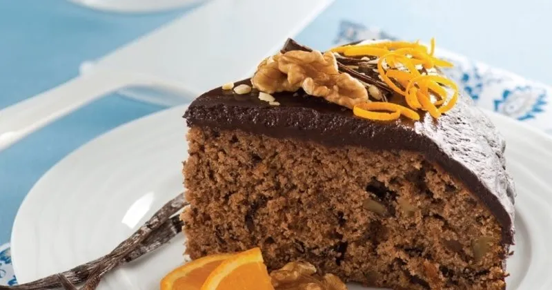 Portakallı, cevizli ve çikolatalı kek tarifi