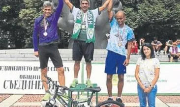 Ahmet Bayram fırtına estirdi