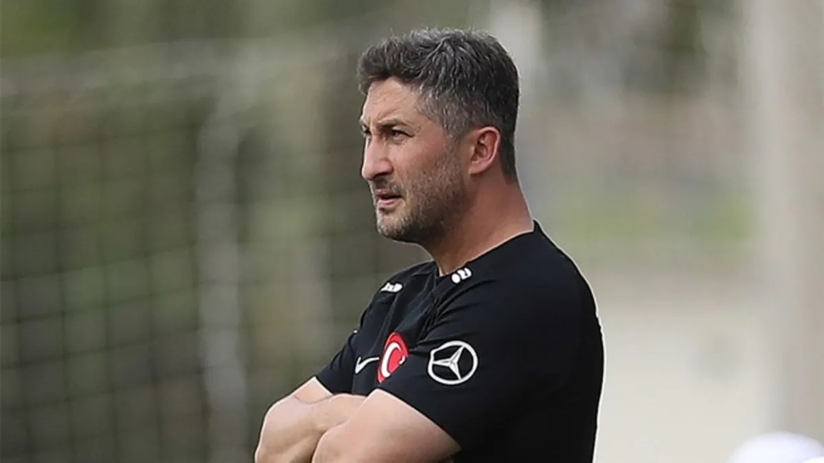 Türkiye U19 Milli Takım sorumlusu Sabri Sarıoğlu görevinden alındı Türkiye U19 Milli Takım sorumlusu Sabri Sarıoğlu görevinden alındı