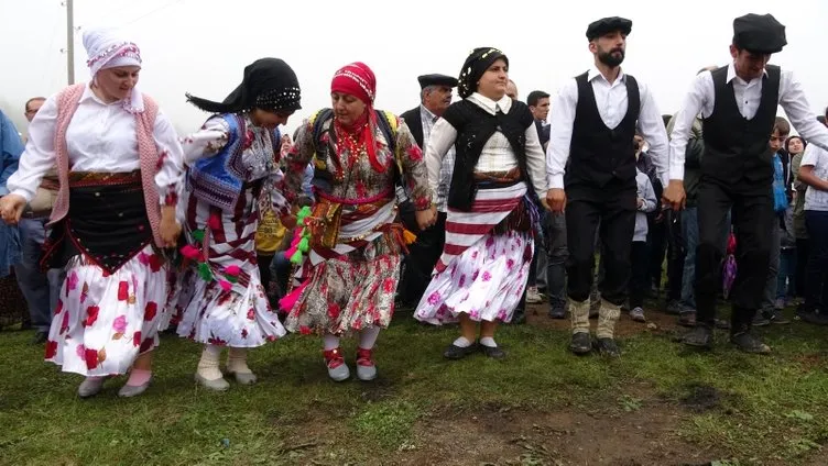Karadeniz'de renkli göç!