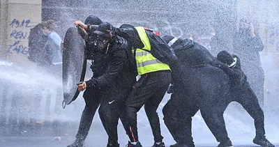 Fransa’da sarı yelekliler alarmı! Hükümetten yeni hamle: Tansiyon düşmüyor