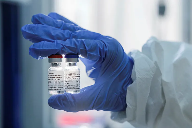 Rusya'dan son dakika coronavirüs aşısı haberi | İlk covid-19 aşısı tescillendi