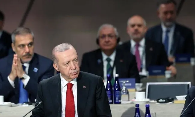 son-dakika-dunyanin-gozu-bu-zirvede-baskan-erdogan-ne-mesaj-verecek-once-karsilama-sonra-aile-fotografi-1720638560602.jpg