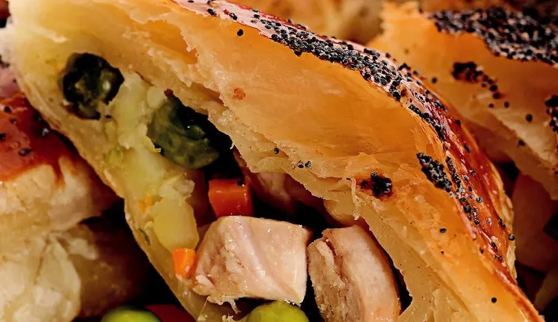 Tavuk ve Sebzeli Talaş Böreği