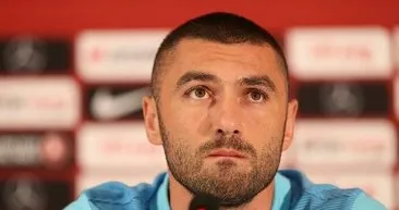 Burak Yılmaz’ın 30-31 yaşında futbolu bırakan arkadaşları bu isimler mi?