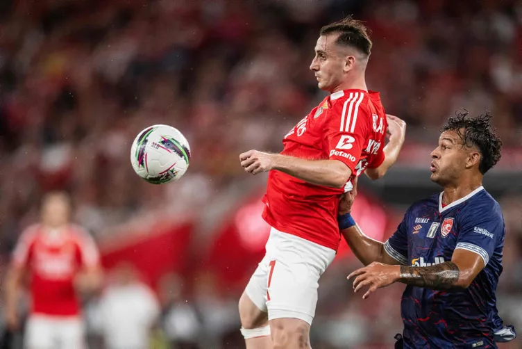 SON DAKİKA HABERLERİ: Avrupa Türkleri konuşuyor! Benfica’yı milliler sırtladı: Kerem Aktürkoğlu ve Orkun Kökçü bir ilki yaşattı...