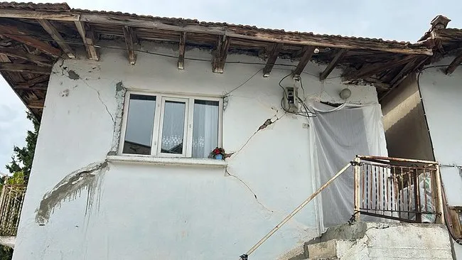 SON DAKİKA: Depremi bilen uzman Prof. Dr. Şener Üşümezsoy’dan kritik açıklama: Eğer ana fayda kırık meydana gelirse...